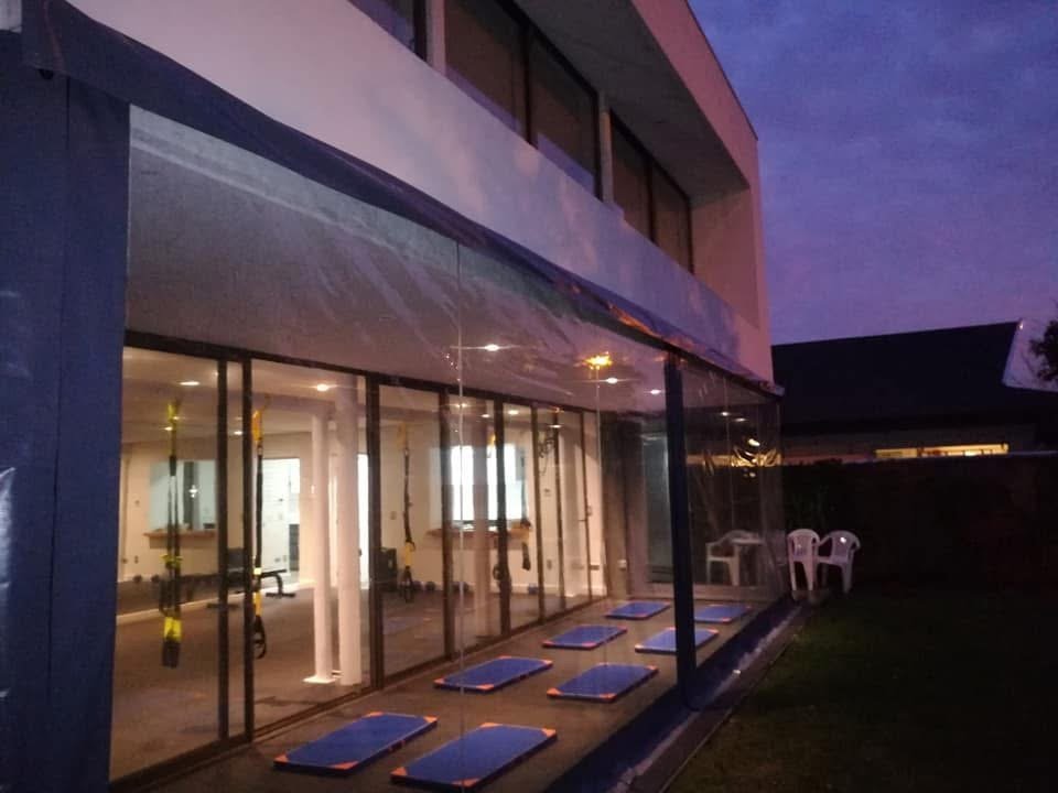 Cierre de terraza en espacio de entrenamiento